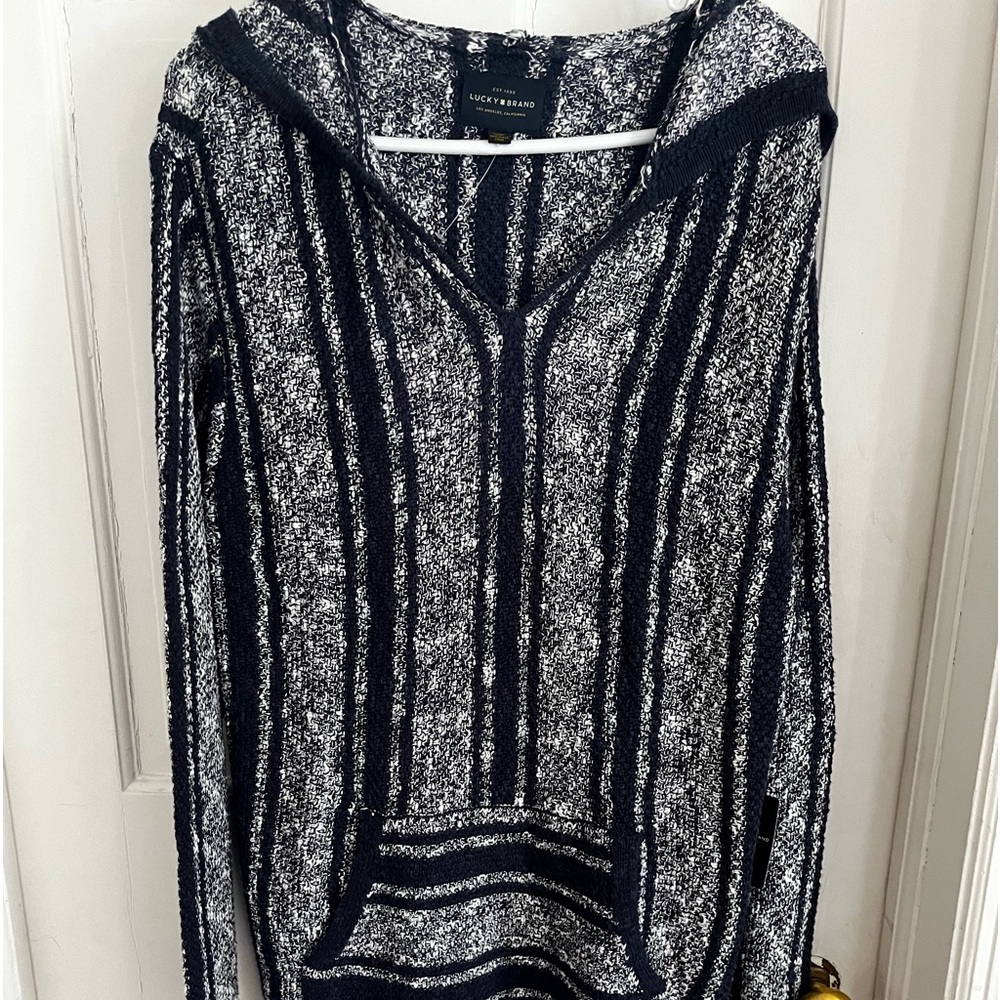 NWT Lucky Brand Baja Stripe Pullover. Men’s size Medium. Blue/white